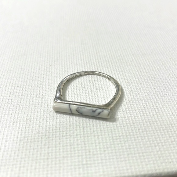 White Marble Bar Silver Stackable Ring - Picture 4 of 11